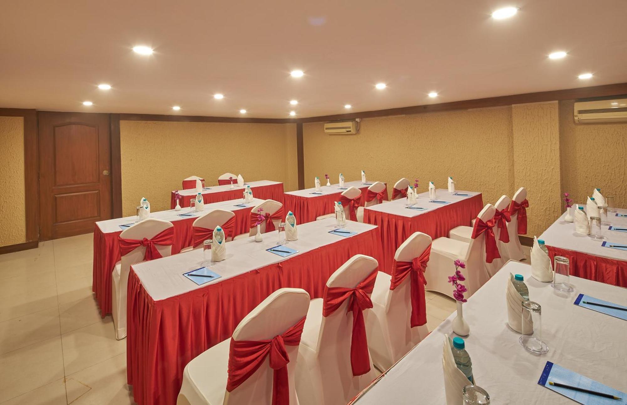 Tulip Inn Koramangala Bangalore Exterior foto